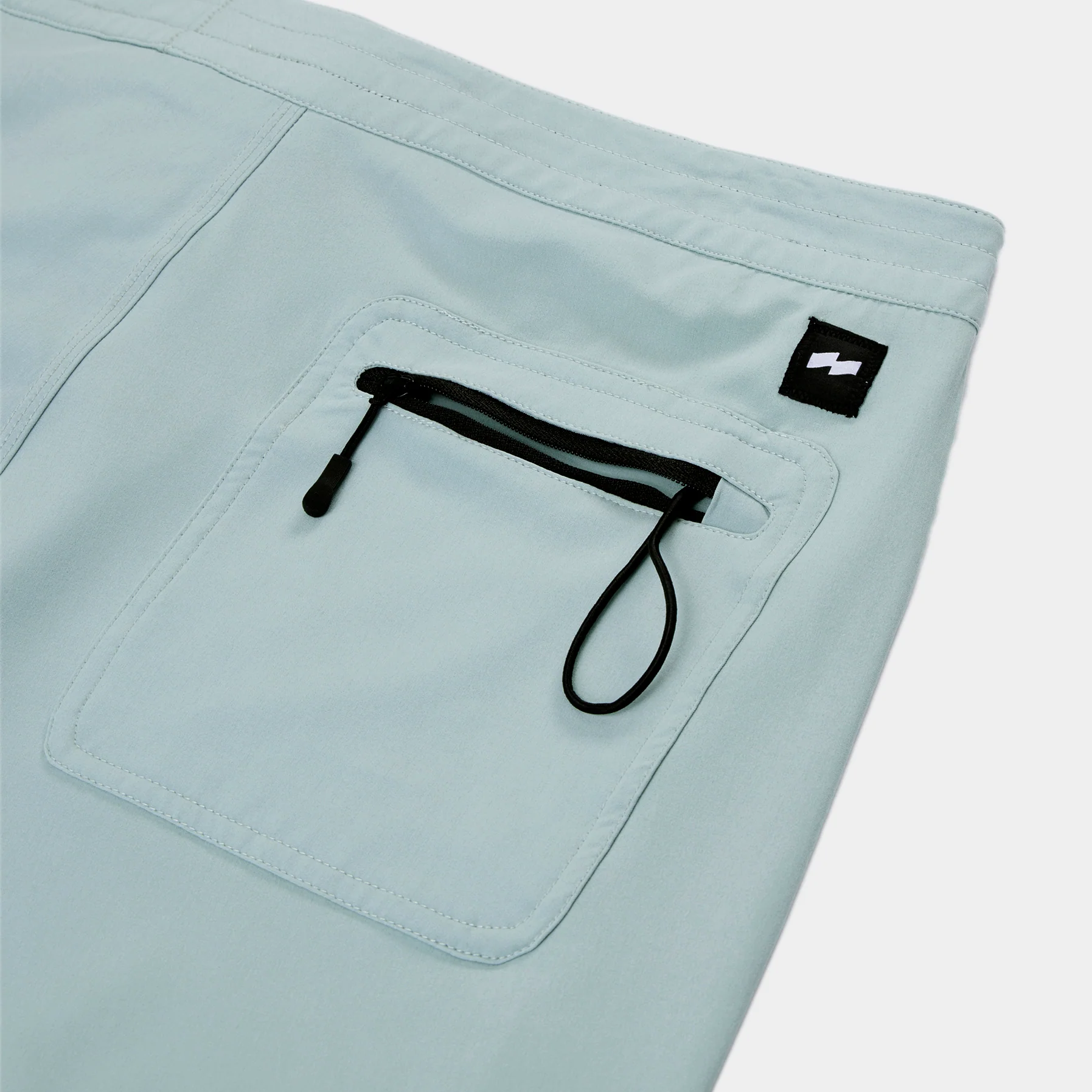 ALMOND x BANKS - Boardshort - Verde salvia