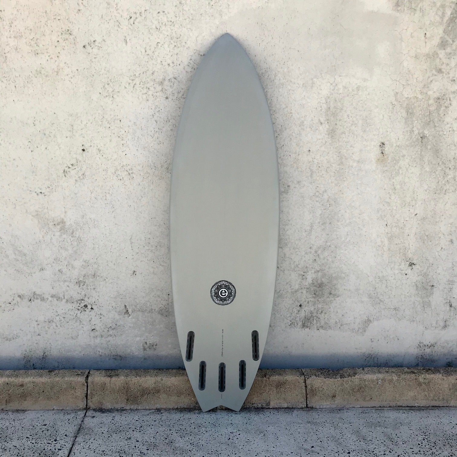 ELEMNT SURF - Vixen 7'0 Epoxi - Gris frío (FCS2)